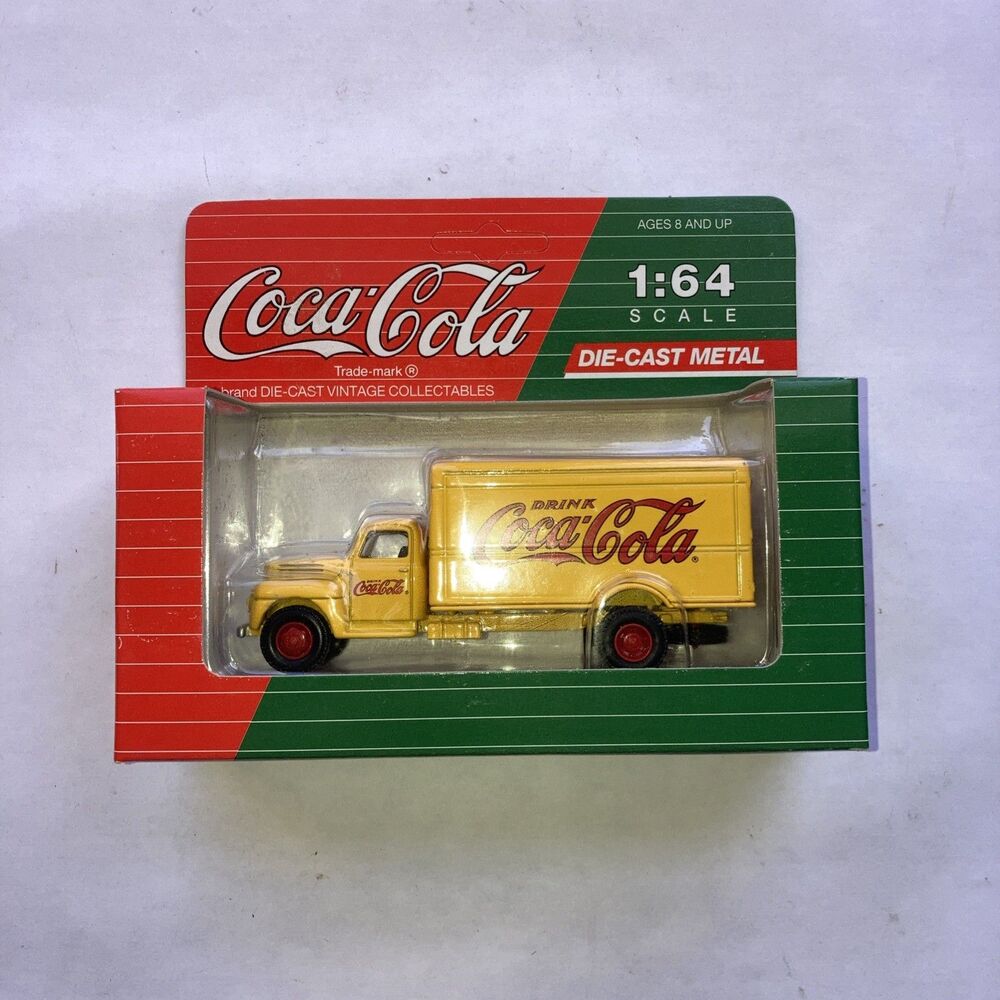 Vintage 1991 Hartoy/Coca Cola/Coke 1:64 Mack Model BM C01011
